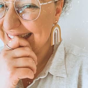 Meet your Posher, Elly